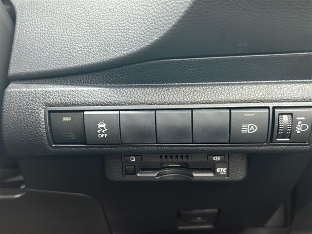 カローラツーリング ハイブリッド　ダブルバイビー　１オーナー　純正ナビ　バックカメラ　ＰＣＳ　ＢＳＭ　ＲＣＴＡ　ＨＵＤ　レーダークルコン　ＬＥＤオートライト　ドラレコ　ＥＴＣ　ハーフレザーシート　スマートキー　フルセグＴＶ　ＢＴ（20枚目）
