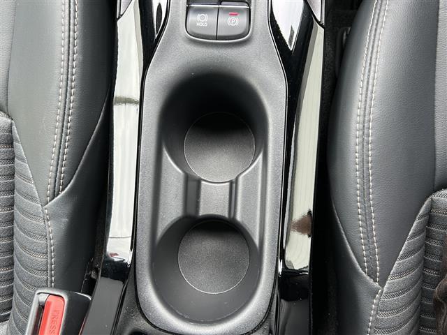 カローラツーリング ハイブリッド　ダブルバイビー　１オーナー　純正ナビ　バックカメラ　ＰＣＳ　ＢＳＭ　ＲＣＴＡ　ＨＵＤ　レーダークルコン　ＬＥＤオートライト　ドラレコ　ＥＴＣ　ハーフレザーシート　スマートキー　フルセグＴＶ　ＢＴ（42枚目）
