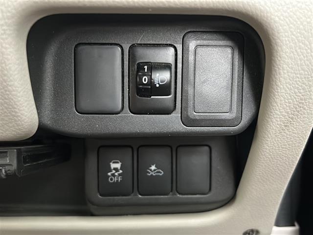 デイズ X ワンオーナー 衝突軽減システム 7インチディーラーオプションナビ フルセグTV Bluetooth CD 全周囲カメラ 前方ドライブレコーダー スマートキー スペアキー ETC(25枚目)