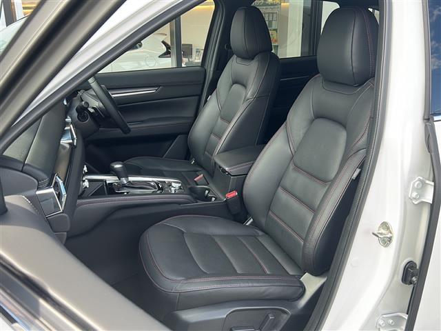 CX-5 XD スポーツアピアランス 衝突軽減 10.25型純正ナビ 全方位カメラ フルセグTV Bluetooth BOSE 本革 ステアリングヒーター シートヒーター クーラー シートメモリ ヘッドアップディスプレイ 置くだけ充電(11枚目)