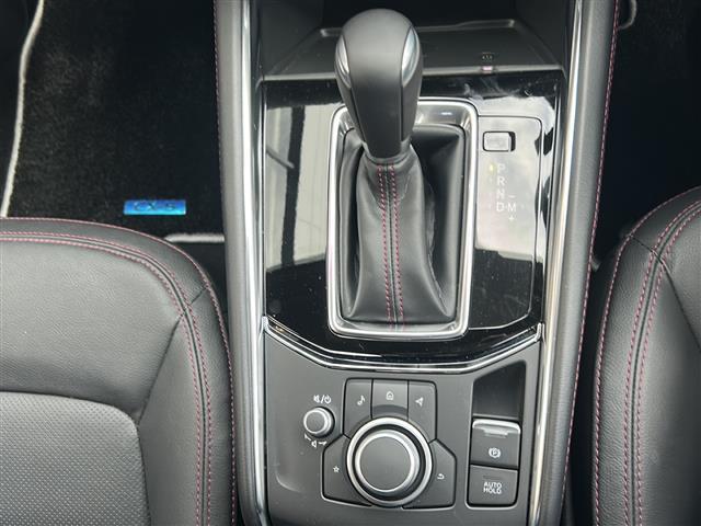 CX-5 XD スポーツアピアランス 衝突軽減 10.25型純正ナビ 全方位カメラ フルセグTV Bluetooth BOSE 本革 ステアリングヒーター シートヒーター クーラー シートメモリ ヘッドアップディスプレイ 置くだけ充電(24枚目)