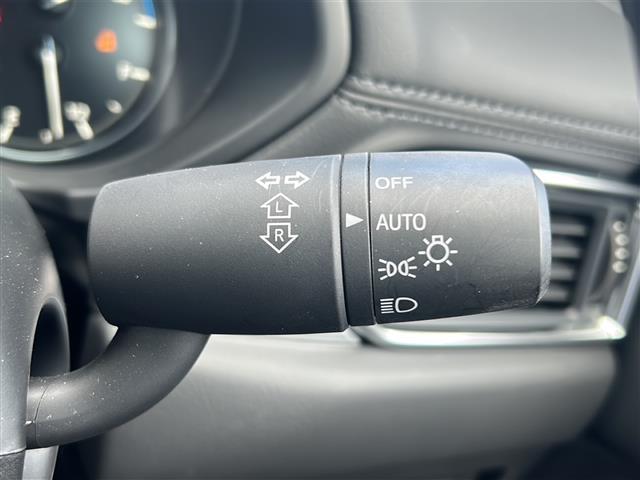 CX-5 XD スポーツアピアランス 衝突軽減 10.25型純正ナビ 全方位カメラ フルセグTV Bluetooth BOSE 本革 ステアリングヒーター シートヒーター クーラー シートメモリ ヘッドアップディスプレイ 置くだけ充電(30枚目)