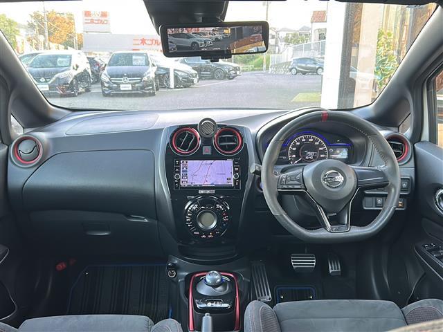ノート ｅ－パワー　ニスモ　衝突軽減システム　純正ナビ　全方位カメラ　フルセグＴＶ　ＣＤ　ＤＶＤ　Ｂｌｕｅｔｏｏｔｈ　デジタルインナーミラー　純正ドライブレコーダー　ヒーター付きドアミラー　ＬＥＤヘッドライト　ＥＴＣ（2枚目）