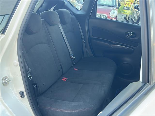 ノート ｅ－パワー　ニスモ　衝突軽減システム　純正ナビ　全方位カメラ　フルセグＴＶ　ＣＤ　ＤＶＤ　Ｂｌｕｅｔｏｏｔｈ　デジタルインナーミラー　純正ドライブレコーダー　ヒーター付きドアミラー　ＬＥＤヘッドライト　ＥＴＣ（6枚目）