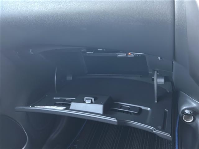 ノート ｅ－パワー　ニスモ　衝突軽減システム　純正ナビ　全方位カメラ　フルセグＴＶ　ＣＤ　ＤＶＤ　Ｂｌｕｅｔｏｏｔｈ　デジタルインナーミラー　純正ドライブレコーダー　ヒーター付きドアミラー　ＬＥＤヘッドライト　ＥＴＣ（31枚目）