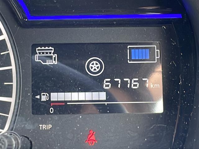 ノート ｅ－パワーニスモ　Ｓ　ニスモ専用オプションレカロシート　インナミラ　全方位　ＥＴＣ　純正ナビ　ニスモマット　ＬＥＤライト　純正１６インチＡＷ　エマージェンシーブレーキ　レーンキープアシスト（9枚目）