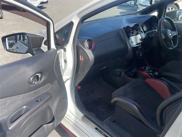 ノート ｅ－パワーニスモ　Ｓ　ニスモ専用オプションレカロシート　インナミラ　全方位　ＥＴＣ　純正ナビ　ニスモマット　ＬＥＤライト　純正１６インチＡＷ　エマージェンシーブレーキ　レーンキープアシスト（20枚目）