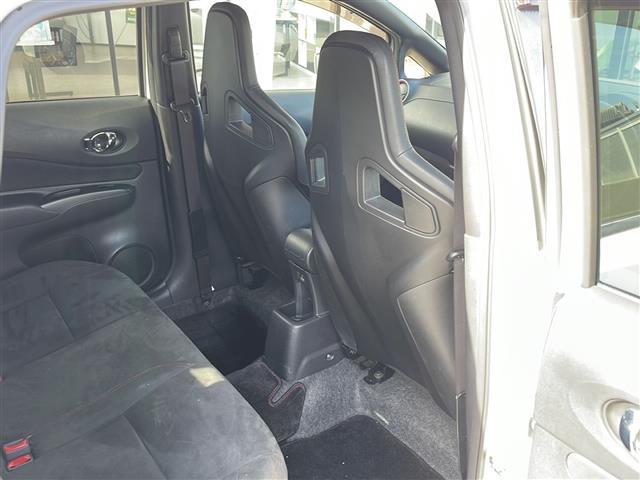 ノート ｅ－パワーニスモ　Ｓ　ニスモ専用オプションレカロシート　インナミラ　全方位　ＥＴＣ　純正ナビ　ニスモマット　ＬＥＤライト　純正１６インチＡＷ　エマージェンシーブレーキ　レーンキープアシスト（25枚目）