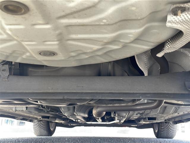 ノート ｅ－パワーニスモ　Ｓ　ニスモ専用オプションレカロシート　インナミラ　全方位　ＥＴＣ　純正ナビ　ニスモマット　ＬＥＤライト　純正１６インチＡＷ　エマージェンシーブレーキ　レーンキープアシスト（33枚目）