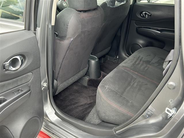 ノート ニスモ　Ｓ　５速ＭＴ　社外ナビ　ＣＤ　ＤＶＤ　ＢＴ　フルセグＴＶ　バックカメラ　ＥＴＣ　スマートキー　電動格納ミラー　ＬＥＤオートライト（14枚目）