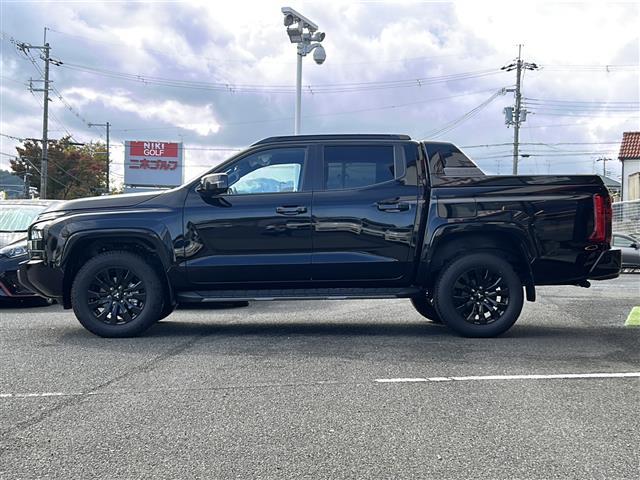 トライトン ＧＳＲ　衝突軽減システム　純正ナビ　フルセグＴＶ　Ｂｌｕｅｔｏｏｔｈ　全方位カメラ　半革　運転席パワーシート　前席シートヒーター　レーダークルーズコントロール　ステアリングヒーター　ＢＳＭ　フロアマット（33枚目）