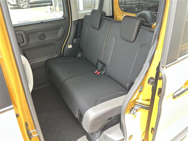 【　セカンドシート　】２列目も広々お乗りいただけます♪