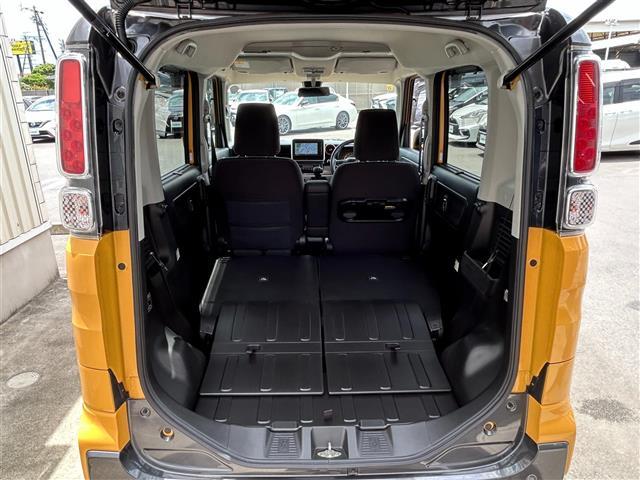 【ラゲッジスペース】リアシートを倒せばこの大容量！！ダンボールなどの大きい荷物も釣り具などの長尺物まで様々載せられそうです！！