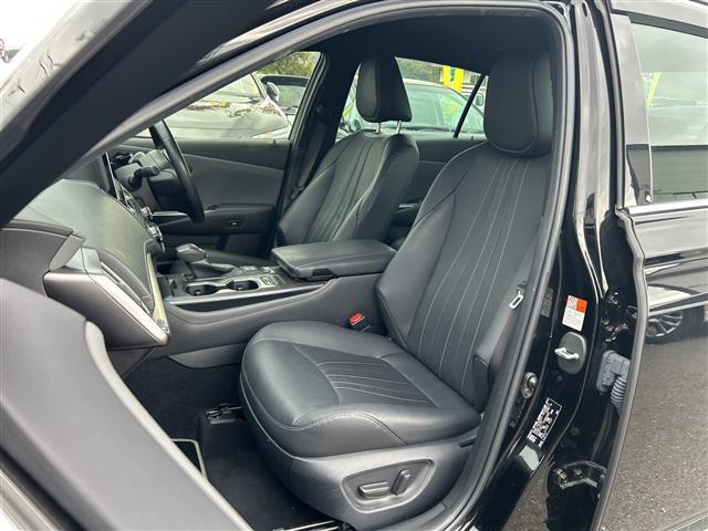 クラウンハイブリッド ＲＳ　リミテッドＩＩ　衝突軽減　１２．３型ナビ　全周囲カメラ　フルセグＴＶ　ＢＴ　ＣＤ　ＤＶＤ　レザーシート　パワーシート　シートヒーター　ベンチレーション　ＨＵＤ　ＢＳＭ　レーダークルーズコントロール　ＥＴＣ　ＬＥＤ（11枚目）