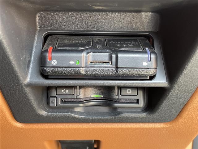 ＣＸ－６０ ＸＤ－ハイブリッド　プレミアムスポーツ　１オナ　サンルーフ　ＢＯＳＥ　全方位　温冷席　ヘッドアップディスプレイ　パワーバックドア　レーンキープアシスト　スマートブレーキサポート　ドラレコ　ステアリングヒーター　ＬＥＤ　ＥＴＣ　シートメモリ（20枚目）