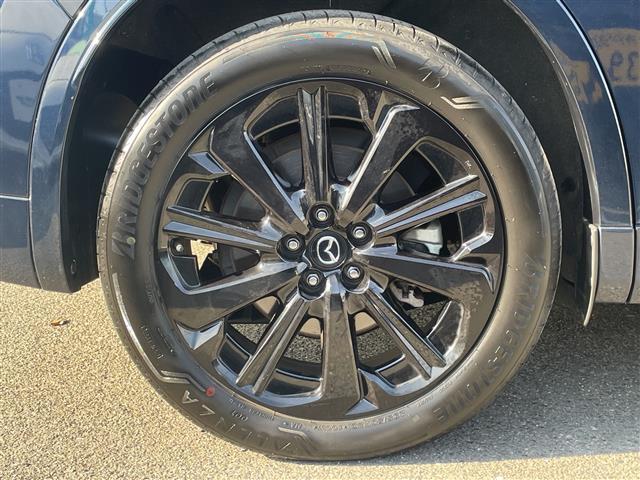 ＣＸ－６０ ＸＤ－ハイブリッド　プレミアムスポーツ　１オナ　サンルーフ　ＢＯＳＥ　全方位　温冷席　スマートブレーキサポート　ヘッドアップディスプレイ　ステアリングヒーター　パワーバックドア　ワイヤレス充電　ＥＴＣ　ドラレコ　シートメモリ　ＢＳＭ（35枚目）
