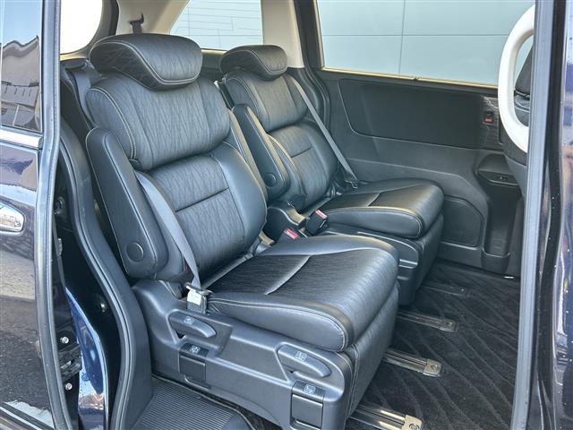 オデッセイ アブソルート・ＥＸ　衝突軽減ブレーキ　ナビ　フルセグＴＶ　ＢＴ　バックカメラ　ドラレコ　両側パワースライドドア　クルーズコントロール　ブラインドスポットモニター　パワーシート　ビルトインＥＴＣ　サイドシェード（5枚目）