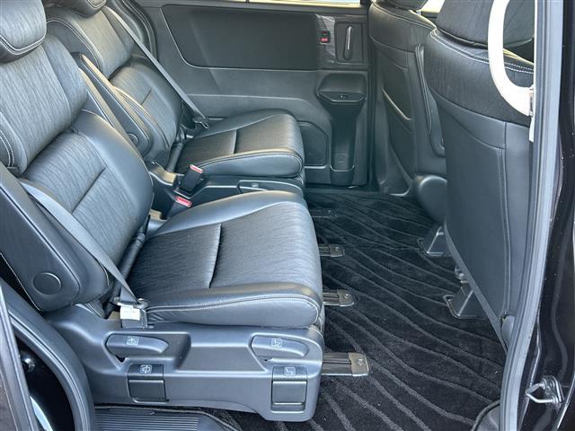 オデッセイ アブソルート・ＥＸ　衝突軽減ブレーキ　ナビ　フルセグＴＶ　ＢＴ　バックカメラ　ドラレコ　両側パワースライドドア　クルーズコントロール　ブラインドスポットモニター　パワーシート　ビルトインＥＴＣ　サイドシェード（6枚目）