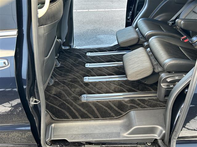 オデッセイ アブソルート・ＥＸ　衝突軽減ブレーキ　ナビ　フルセグＴＶ　ＢＴ　バックカメラ　ドラレコ　両側パワースライドドア　クルーズコントロール　ブラインドスポットモニター　パワーシート　ビルトインＥＴＣ　サイドシェード（16枚目）