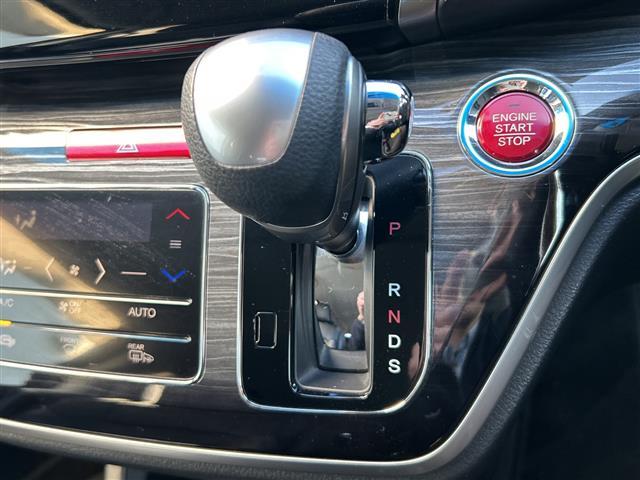 オデッセイ アブソルート・ＥＸ　衝突軽減ブレーキ　ナビ　フルセグＴＶ　ＢＴ　バックカメラ　ドラレコ　両側パワースライドドア　クルーズコントロール　ブラインドスポットモニター　パワーシート　ビルトインＥＴＣ　サイドシェード（23枚目）