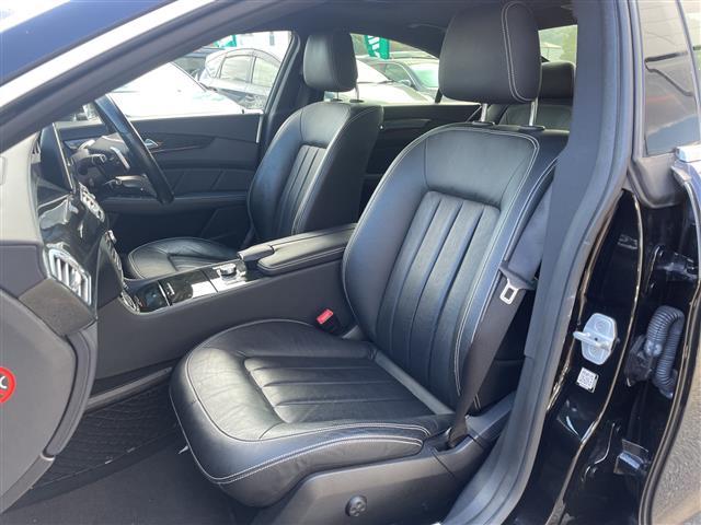 CLSクラス CLS220d AMGライン サンルーフ 黒革 全方位 BSM エアサス ETC レーダークルーズコントロール シートヒーター パワートランク 衝突軽減システム レーンキープアシスト ドラレコ USB オートライト ナビ LED(25枚目)