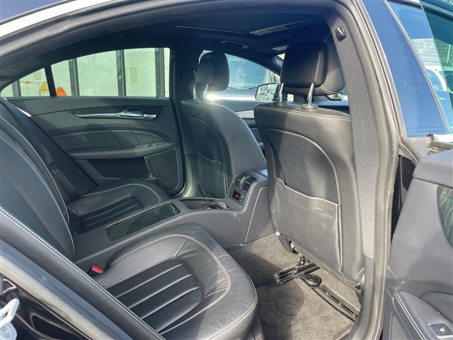 CLSクラス CLS220d AMGライン サンルーフ 黒革 全方位 BSM エアサス ETC レーダークルーズコントロール シートヒーター パワートランク 衝突軽減システム レーンキープアシスト ドラレコ USB オートライト ナビ LED(27枚目)