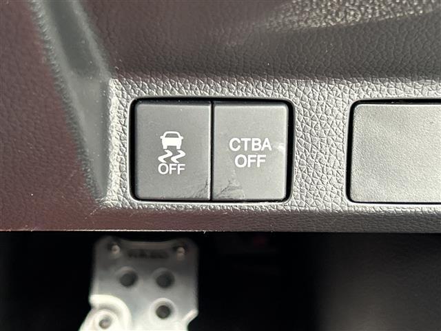 �y�V�e�B�u���[�L�A�N�e�B�u�V�X�e���i�b�s�a�`�j�z�ᑬ���s���ɁA���Ԃ��A�O���̎ԗ��̂قڐ^��납��Ǔ˂��邨���ꂪ����Ƃ��ɁA�^�]�҂̃u���[�L������x�����܂��B�@�\�ɂ͌��E�����邽�߂����ӂ��������B