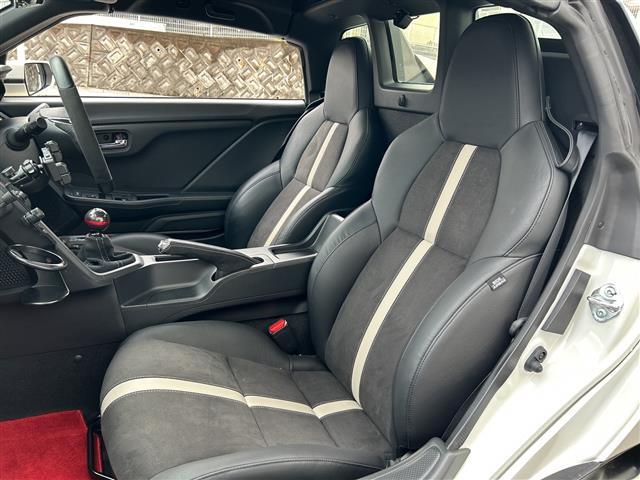 �y����ȁz���ꂢ�ȏ���ȂȂ̂ŉƑ���F�����ɏ���Ă�����Ă����S�ł��B