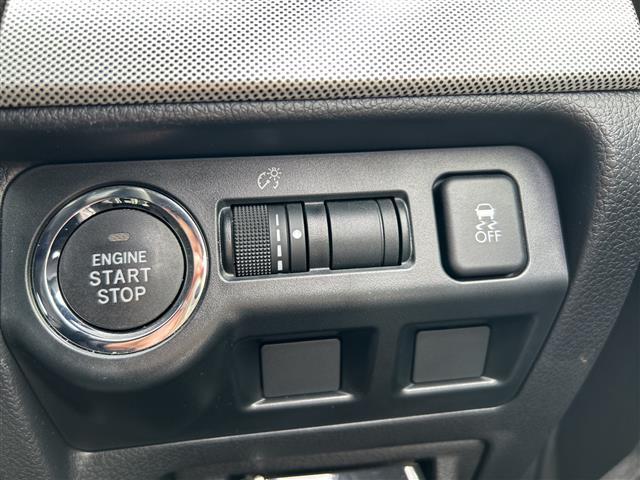 �y������}���@�\�i�u�c�b�j�z�J���Ŋ���₷���H�ʂȂǂŉ����肪�����������A�u���[�L�ƃG���W���o�͂������I�ɃR���g���[�����A�D�ꂽ�ԗ����萫���������܂��B