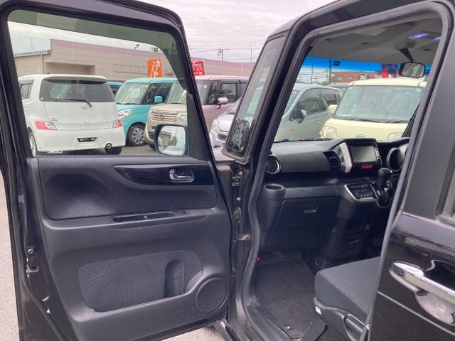 Ｎ－ＢＯＸカスタム Ｇ・Ｌパッケージ　バックカメラ　両側スライド・片側電動　ナビ　ＴＶ　オートライト　ＨＩＤ　スマートキー　アイドリングストップ　電動格納ミラー　ベンチシート　ＣＶＴ　盗難防止システム　ＡＢＳ　ＥＳＣ　ＣＤ　ＤＶＤ再生（63枚目）