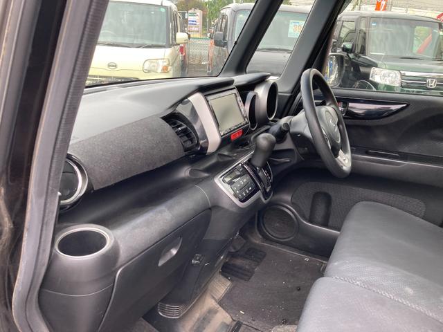 Ｎ－ＢＯＸカスタム Ｇ・Ｌパッケージ　バックカメラ　両側スライド・片側電動　ナビ　ＴＶ　オートライト　ＨＩＤ　スマートキー　アイドリングストップ　電動格納ミラー　ベンチシート　ＣＶＴ　盗難防止システム　ＡＢＳ　ＥＳＣ　ＣＤ　ＤＶＤ再生（65枚目）