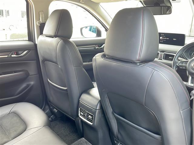 ＣＸ－５ ２０Ｓ　ブラックトーンエディション　純正ＤＡ　衝突軽減　レーンキープ　アラウンドビューモニター　追従クルコン　コーナーセンサー　パワーバックドア　ＢＯＳＥプレミアムサウンド　置くだけ充電　ＥＴＣ　純正ドラレコ前　ヒートシーター（26枚目）