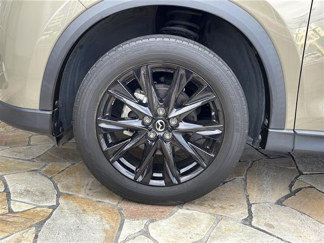ＣＸ－５ ２０Ｓ　ブラックトーンエディション　純正ＤＡ　衝突軽減　レーンキープ　アラウンドビューモニター　追従クルコン　コーナーセンサー　パワーバックドア　ＢＯＳＥプレミアムサウンド　置くだけ充電　ＥＴＣ　純正ドラレコ前　ヒートシーター（41枚目）