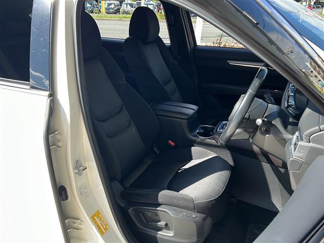 ＣＸ－８ ＸＤプロアクティブ　純正ナビ　シートヒーター　電動リアゲート　ＥＴＣ　ハンドルヒーター　コーナーセンサー　衝突軽減ブレーキ　ブラインドスポットモニター　ヘッドアップディスプレイ　オートホールド　オートハイビーム（20枚目）