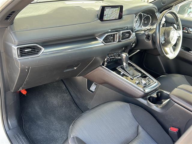 ＣＸ－８ ＸＤプロアクティブ　純正ナビ　シートヒーター　電動リアゲート　ＥＴＣ　ハンドルヒーター　コーナーセンサー　衝突軽減ブレーキ　ブラインドスポットモニター　ヘッドアップディスプレイ　オートホールド　オートハイビーム（21枚目）