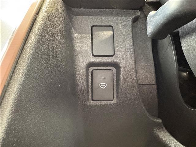 ハイエースワゴン ＧＬ　アルパインナビ／後席モニター　片側パワスラ　パイオニアスピーカー　衝突軽減　レーンキープ　コーナーセンサー前後　全方位　１００Ｖ充電　ドラレコ前後　ＥＴＣ　デジタルインナーミラー　社外マット（11枚目）