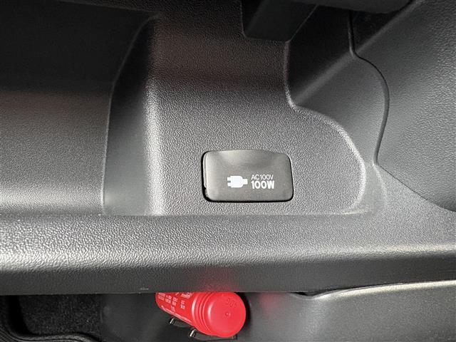 ハイエースワゴン ＧＬ　アルパインナビ／後席モニター　片側パワスラ　パイオニアスピーカー　衝突軽減　レーンキープ　コーナーセンサー前後　全方位　１００Ｖ充電　ドラレコ前後　ＥＴＣ　デジタルインナーミラー　社外マット（22枚目）