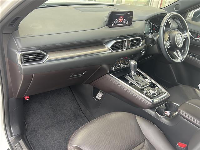 ＣＸ－８ ２５Ｓ　Ｌパッケージ　純正ナビ　レーダークルーズコントロール　ドライブレコーダー　全方位カメラ　ＥＴＣ　パワーバックドア　ルーフレール　レーンキープアシスト　シートヒーター　エアシート　ハンドルヒーター　コーナーセンサー（23枚目）