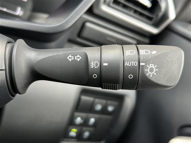 ライズ Z レーダークルーズコントロール 寒冷地仕様 コーナーセンサー バックカメラ オートハイビーム オートライト オートホールド スマートキー ステアリングリモコン アイドリングストップ レーンキープ USB(11枚目)