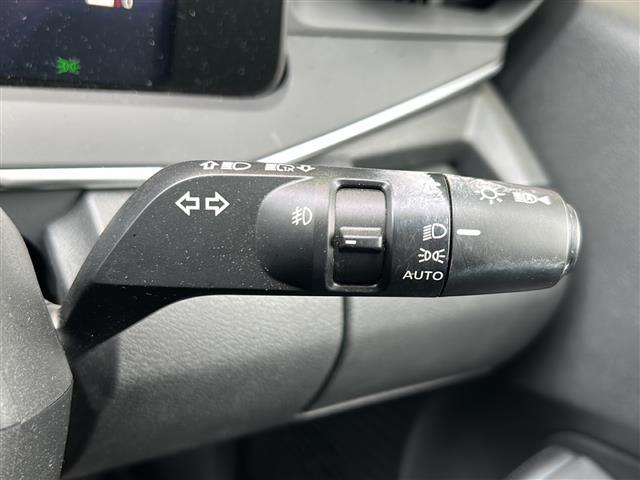 ノート Ｘ　純正ナビ　全方位カメラ　ＥＴＣ　レーンキープアシスト　デジタルインナーミラー　ＢＳＭ　コーナーセンサー　置くだけ充電　オートホールド　オートライト　オートハイビーム　ドライブレコーダー　ＬＥＤヘッド（10枚目）