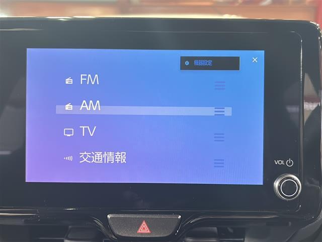 ヤリスクロス Z ウルバーノ 純正ナビ レーダークルーズコントロール レーンキープアシスト プリクラッシュセーフティー パノラミックビューモニター ステアリングヒーター パワーシート シートヒーター SOSコール ステリも ETC(3枚目)