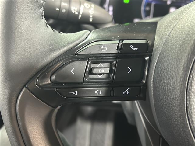 ヤリスクロス Z ウルバーノ 純正ナビ レーダークルーズコントロール レーンキープアシスト プリクラッシュセーフティー パノラミックビューモニター ステアリングヒーター パワーシート シートヒーター SOSコール ステリも ETC(9枚目)