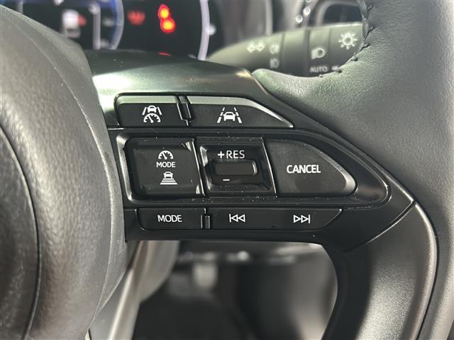 ヤリスクロス Z ウルバーノ 純正ナビ レーダークルーズコントロール レーンキープアシスト プリクラッシュセーフティー パノラミックビューモニター ステアリングヒーター パワーシート シートヒーター SOSコール ステリも ETC(10枚目)