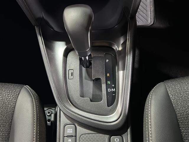 ヤリスクロス Z ウルバーノ 純正ナビ レーダークルーズコントロール レーンキープアシスト プリクラッシュセーフティー パノラミックビューモニター ステアリングヒーター パワーシート シートヒーター SOSコール ステリも ETC(13枚目)