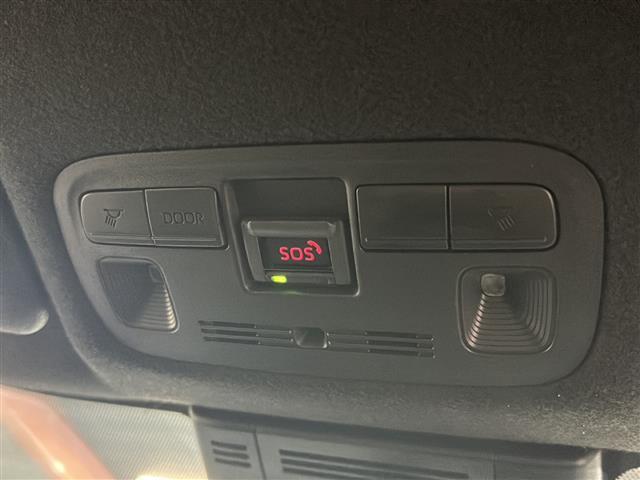 ヤリスクロス Z ウルバーノ 純正ナビ レーダークルーズコントロール レーンキープアシスト プリクラッシュセーフティー パノラミックビューモニター ステアリングヒーター パワーシート シートヒーター SOSコール ステリも ETC(19枚目)