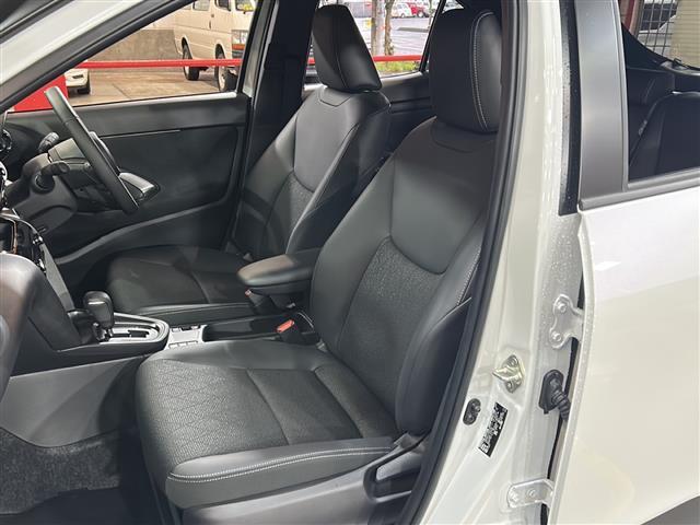 ヤリスクロス Z ウルバーノ 純正ナビ レーダークルーズコントロール レーンキープアシスト プリクラッシュセーフティー パノラミックビューモニター ステアリングヒーター パワーシート シートヒーター SOSコール ステリも ETC(24枚目)