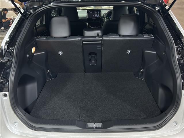 ヤリスクロス Z ウルバーノ 純正ナビ レーダークルーズコントロール レーンキープアシスト プリクラッシュセーフティー パノラミックビューモニター ステアリングヒーター パワーシート シートヒーター SOSコール ステリも ETC(29枚目)