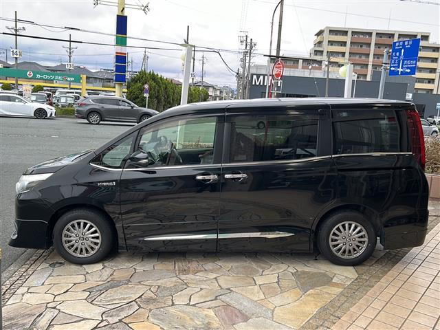 エスクァイア ハイブリッドGi 純正ナビ(AM FM フルセグ SD )レザーシート D+N席シートヒーター ETC バックカメラ クルーズコントロール テレビキャンセラー オートマチックハイビーム オートライト(5枚目)