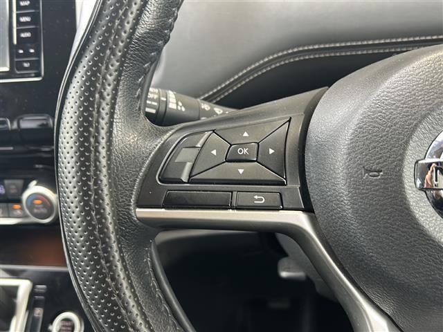 セレナ ハイウェイスター 社外ナビ フリップダウンモニター エマージェンシーブレーキ 両側パワスラ 前後ドラレコ ETC LEDヘッドライト 純正アルミ バックカメラ レー探 車線逸脱警報 アイドリングストップ 横滑り防止装置(7枚目)