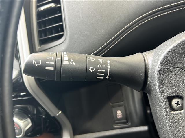 セレナ ハイウェイスター 社外ナビ フリップダウンモニター エマージェンシーブレーキ 両側パワスラ 前後ドラレコ ETC LEDヘッドライト 純正アルミ バックカメラ レー探 車線逸脱警報 アイドリングストップ 横滑り防止装置(9枚目)